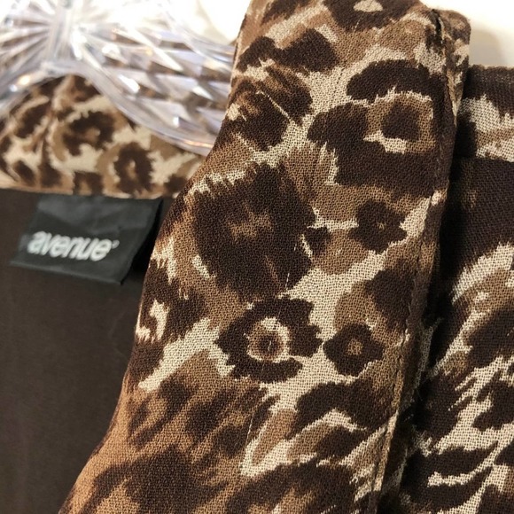 Avenue LS buttonup lined top w/front ruffle 22/24 - Picture 5 of 6